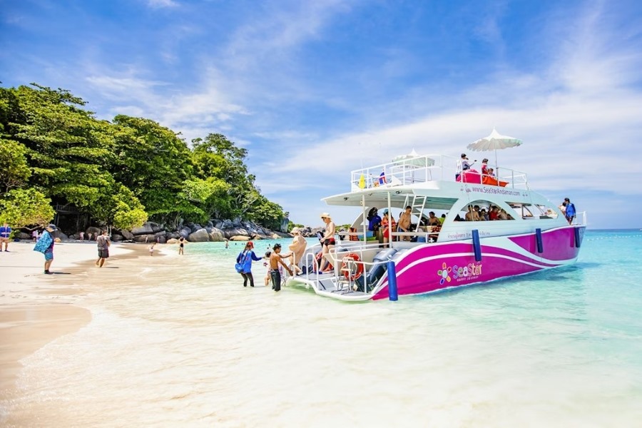 Similan Islands for couples who love beach and sunset