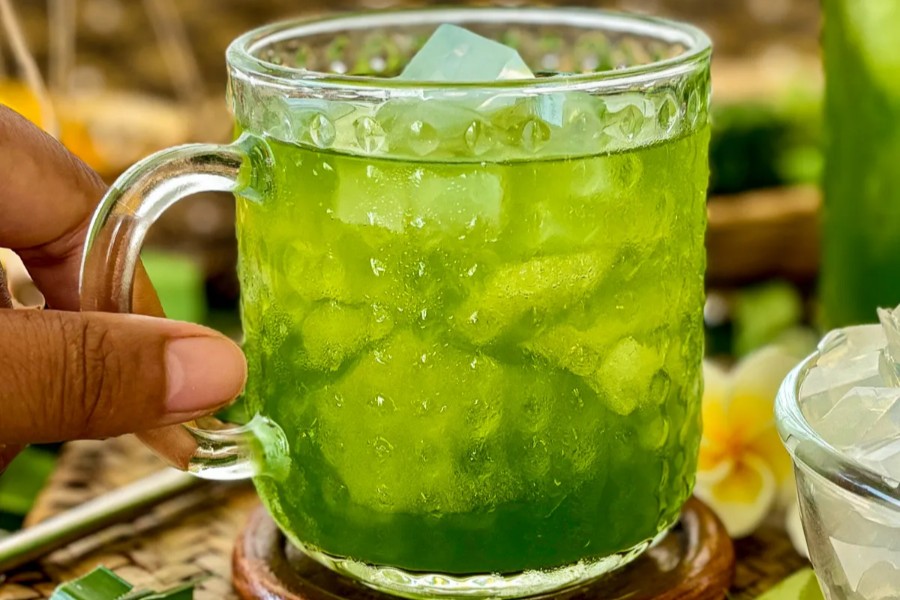 Pandan Juice - Nam Baitoey