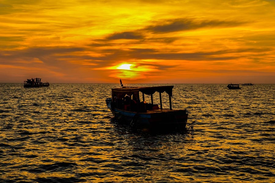 Sunset Boat tour in Tonle Sap Lake