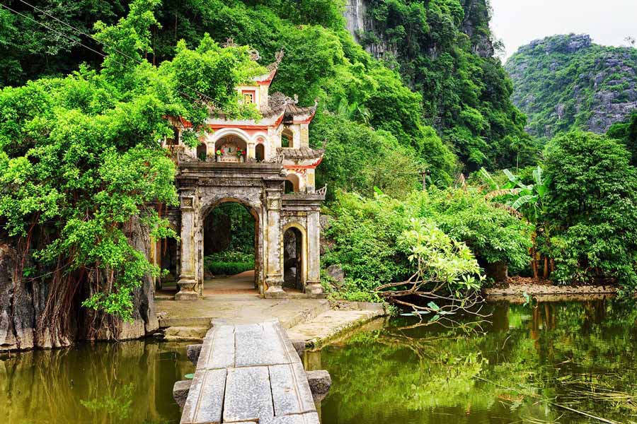Visiting Bich Dong Pagoda is a serene and culturally enriching experience in Ninh Binh