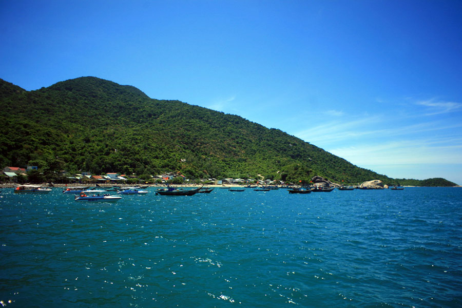 Cham Island is a picturesque archipelago located off the coast of Hoi An in Central Vietnam