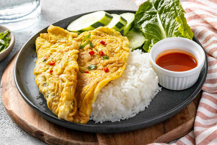 Thai omelettes are easy and tasty, and they're typically eaten with rice