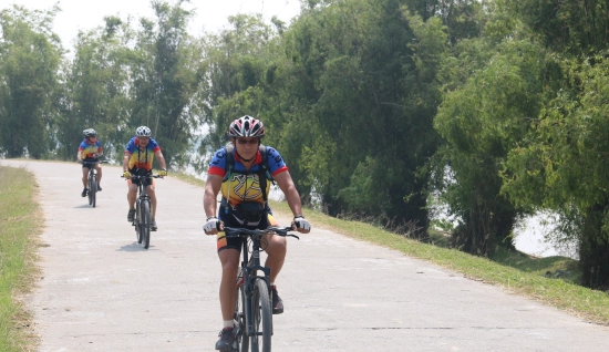 North Vietnam Cycling Tour 10 days: Epic Adventure