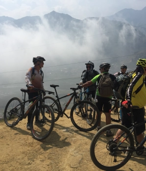 Bac Ha Cycling Tour 3 days: Weekend Market