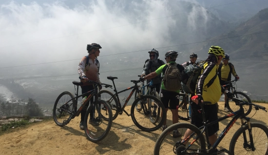 Bac Ha Cycling Tour 3 days: Weekend Market