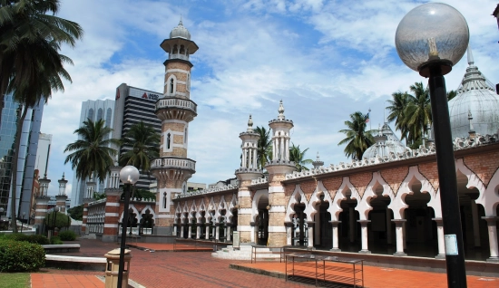 Malaysia tour 15 days: Cultural Exploration and Beach Relaxation