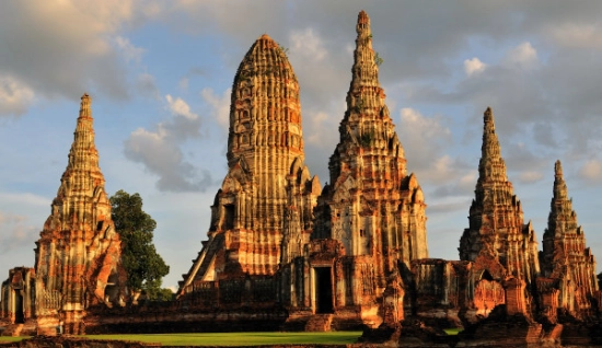 Center Thailand Tour 6 days: History & Iconic Sights