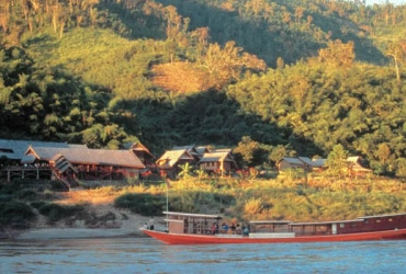 Chiang Saen – Hoayxay – Pakbeng (Sharing Boat: Shompoo Cruise) (B, L, D)