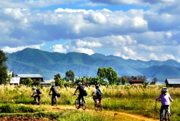 Inle Lake- Nyaung Shwe (Biking distance: 65 km) (B, L, D)