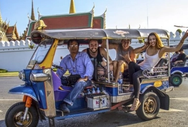 Vientiane – Rice experience (Tuk Tuk safari) (B, L, D)