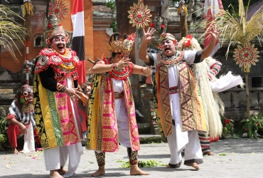 Ubud - Tampaksiring Holy Spring Temple - Kintamani Volcano