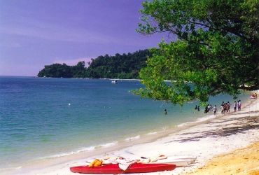 Pangkor Beach Free & Easy (B)