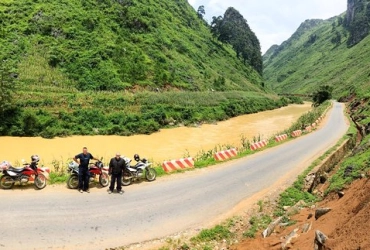 Dong Van – Meo Vac – Tinh Tuc - Cao Bang (B) - 180 km