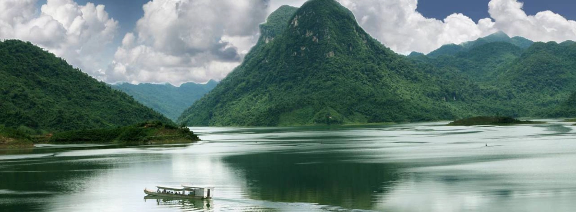 Pa Khoang Lake