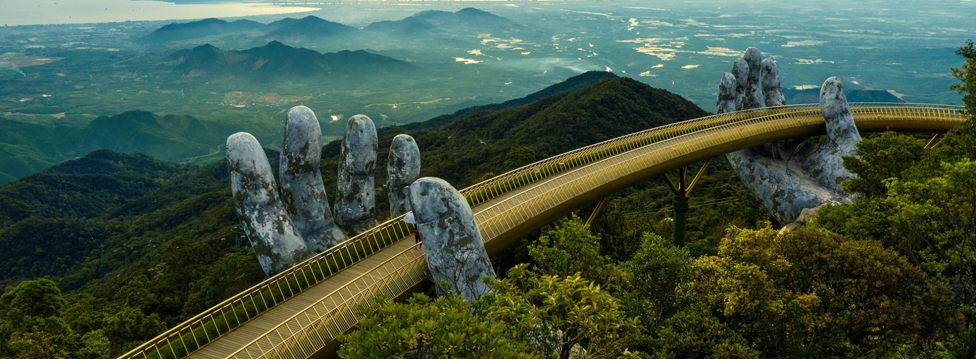 Is Golden Bridge really a must-visit in Da Nang?
