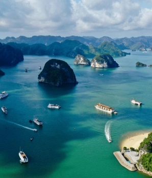 Ha Long Bay Full-day Trip: Jewel of Northern part