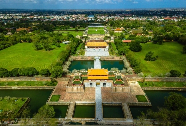 Day trip: Visit the Royal Tombs of Hue