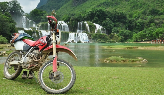 Northeast Vietnam Motorbiking Tour 9 days: Highway 4 Trail