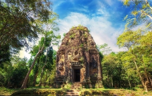 Cambodia Tour 15 days: Northeast & Lost City