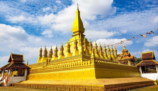 Laos Tour 9 Days: A Majestic Country