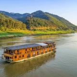 Luang Prabang Luxury Tour 9 days: Romantic Mekong River Cruise