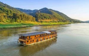 Luang Prabang Luxury Tour 9 days: Romantic Mekong River Cruise