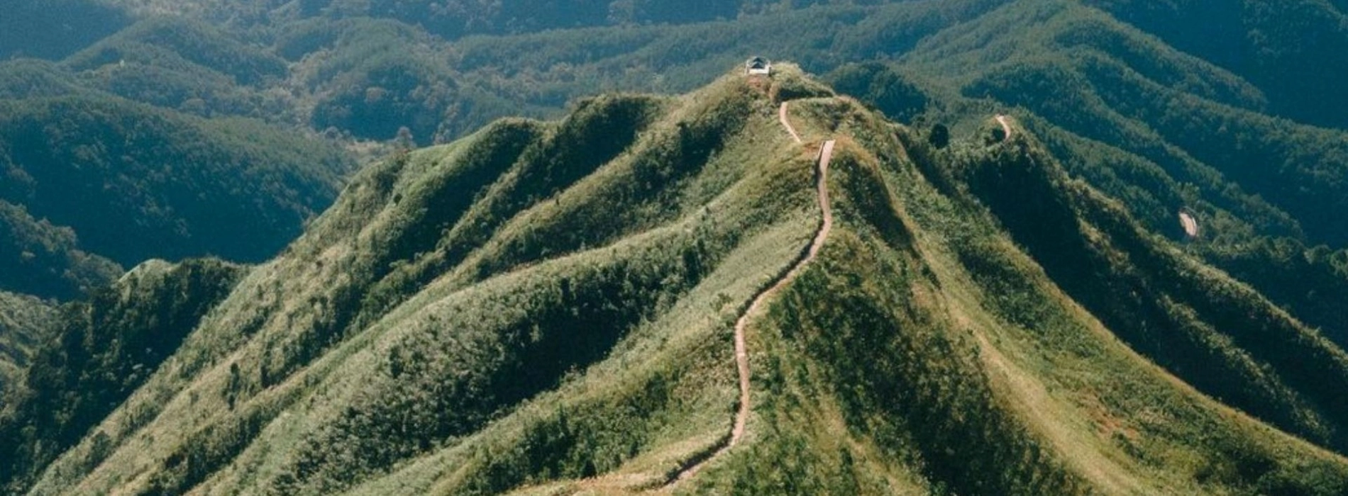 The famous mountains for trekking in Vietnam