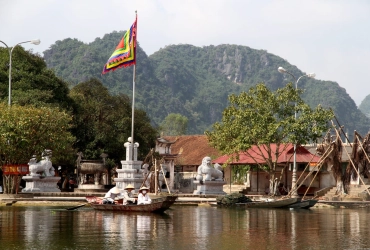 Ha Noi -  Perfume Pagoda