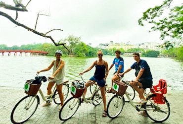 Explore Hanoi Old Quarter by Bike