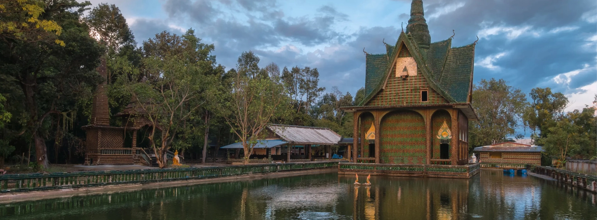 Wat Pa Maha Chedi Kaew