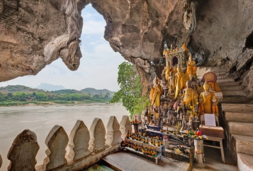 Luang Prabang – Pak Ou caves - Elephant Riding (B)