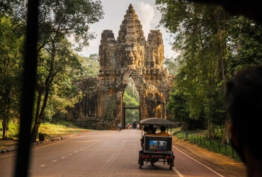 Saigon – Fly to Siem Reap (B)