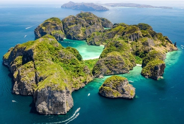 Phuket – Phi Phi Island tour by speed boat (B, L) Join-in tour