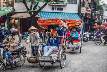 Bangkok - Flight to Hanoi – Cyclo in Hanoi (B)