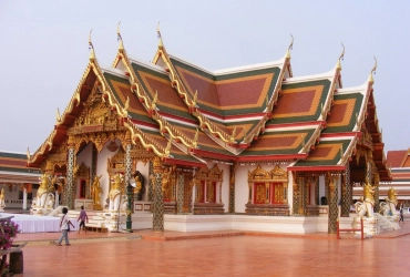 Nakhon Phanom - Nong Khai (B, L, D)