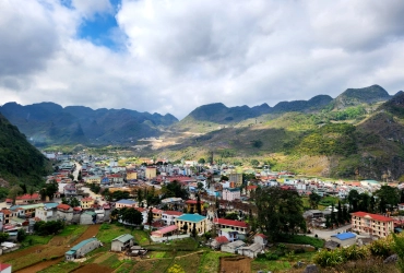 Meo Vac - Ha Giang city (B, L, D)