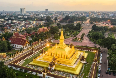 Phnom Penh – Flight to Vientiane (B)