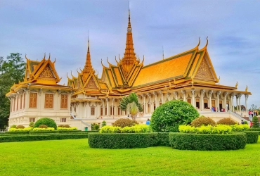 Phnom Penh arrival (D)