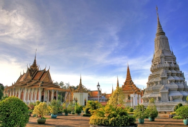 Phnom Penh arrival (D)