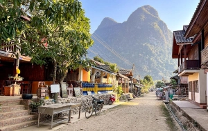 Northern Luang Prabang Hanoi Tour 7 days: Charming Culture