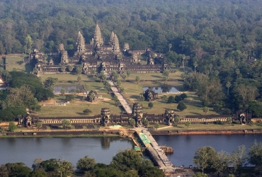 Vientiane – Flight to Siem Reap (B)