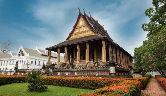 Laos Cambodia Tour 12 Days: A Culture Heritage Expedition