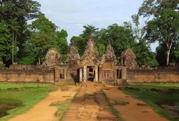 Siem Reap – Kbal Spean Mountain and Banteay Srei Temple (B)