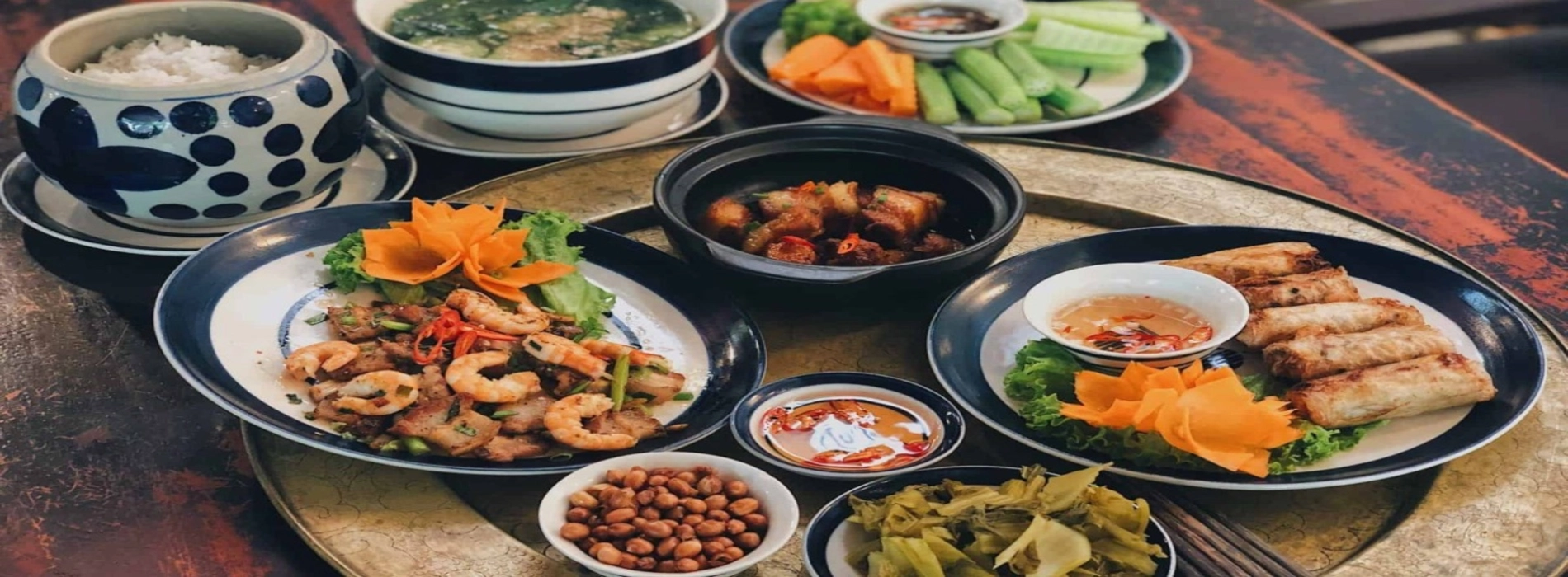 Respecting Vietnamese Culinary Culture: Meal Etiquette