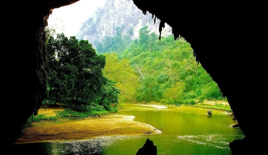 Ba Be Cao Bang Ban Gioc Tour 4 days 3 nights: Explore Northern Charms