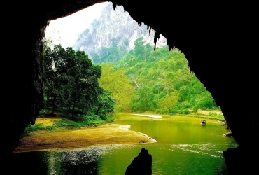 Ba Be National Park - Hua Ma Cave - Phia Thap (B/L/D)