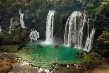 Phia Thap - Than Giap Village - Hiking at Nguom Ngao Cave - Ban Gioc (B/L/D)