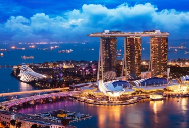 Fly to Singapore & Marina Bay Sands towers & Cable Car Dining