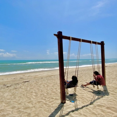 Pantai Penarik Beach