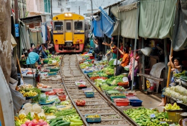 Markets, River Kwai & Historical Sights